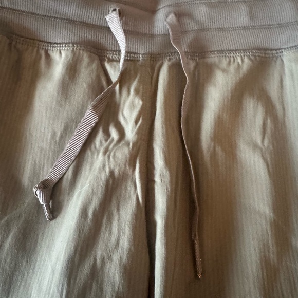 lululemon athletica Olive Green Capris with Drawstring Waist - Picture 2 of 5